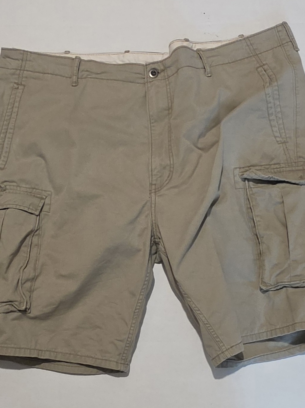 Levi's Men's Cargo Shorts in Khaki Tan